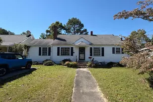 205 Rollins Ave, Hamlet, NC 28345 - Photo 1