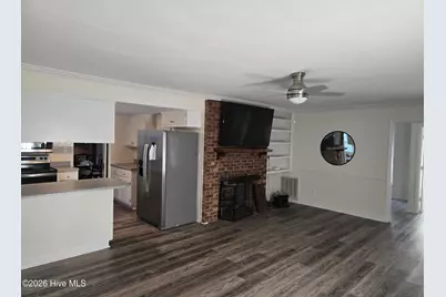 816 W Covington Street, Laurinburg, NC 28352 - Photo 6