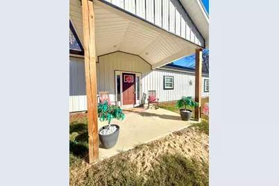 169 E Sheppard Street, Stapleton, GA 30823 - Photo 1