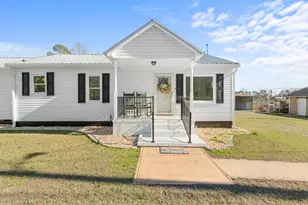 124 Pierce Ave, Swainsboro, GA 30401 - Photo 4