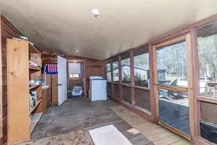 1098 Broad River Scenic Dr, Tignall, GA 30668 - Photo 26