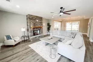 307 Wellington Ct, McCormick, SC 29835 - Photo 2