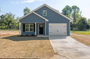 631 Clary St, Thomson, GA 30824 - Photo 2