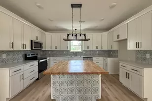 1041 Fairway Ridge Dr, Wrens, GA 30833 - Photo 4