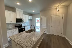 633 Caroline Ct, North Augusta, SC 29841 - Photo 2