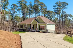 137 Memorial Dr, McCormick, SC 29835 - Photo 6