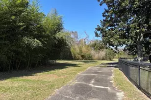 39 E Calhoun St, Wadley, GA 30477 - Photo 8