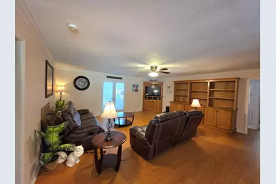 335 W Sheppard Street, Stapleton, GA 30823 - Photo 6