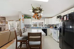 283 Bobcat Ln, Warne, NC 28909 - Photo 6