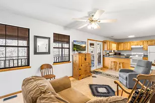608 Hilltop Ln, Murphy, NC 28906 - Photo 4
