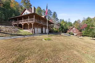 358 Misty River Cir, Murphy, NC 28906 - Photo 8