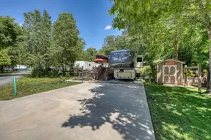 391 Conley Creek Cir, Blairsville, GA 30512 - Photo 4