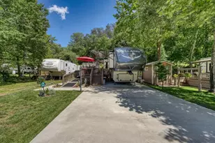 391 Conley Creek Cir, Blairsville, GA 30512 - Photo 2