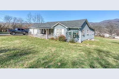 385 Aquone, Andrews, NC 28901 - Photo 2