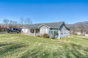 385 Aquone, Andrews, NC 28901 - Photo 2