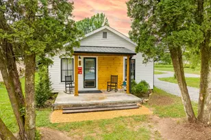 23 Cody St, Robbinsville, NC 28771 - Photo 2