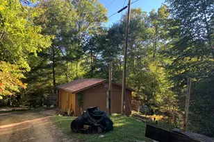 437 Shields Creek Rd, Topton, NC 28781 - Photo 4