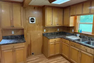 110 Fisher St, Andrews, NC 28901 - Photo 2