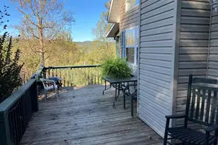 121 White Oak Dr, Warne, NC 28909 - Photo 4