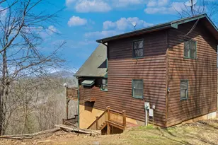 729 Canterbury Rd, Murphy, NC 28906 - Photo 2
