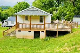 319 Circle St, Robbinsville, NC 28771 - Photo 2