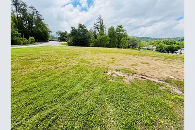 319 Circle Street, Robbinsville, NC 28771 - Photo 6