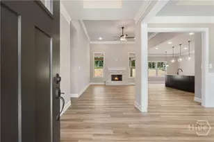 37 Hometown Ct, Jefferson, GA 30549 - Photo 2
