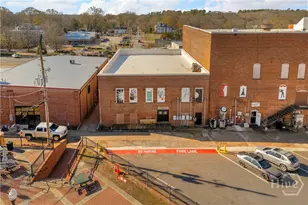 1642 S Broad St, Commerce, GA 30529 - Photo 2