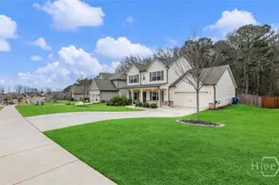 1605 Jasper Dr, Winder, GA 30680 - Photo 2