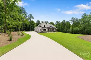305 Harmony Gates Dr, Commerce, GA 30529 - Photo 2