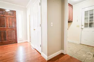 1010 Charles Ct, Statham, GA 30666 - Photo 6
