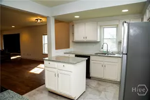 1398 W Hancock Ave W, Athens, GA 30606 - Photo 10