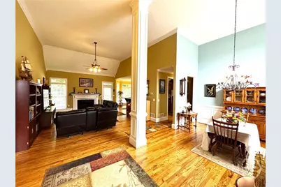 390 Lakeland Drive, Athens, GA 30607 - Photo 2