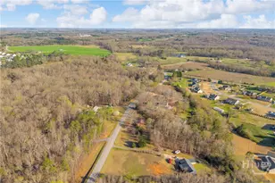 1019 White Hill School Rd, Commerce, GA 30529 - Photo 2