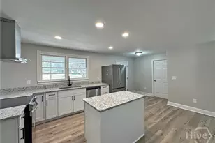 1104 Farm Rd, Colbert, GA 30628 - Photo 6