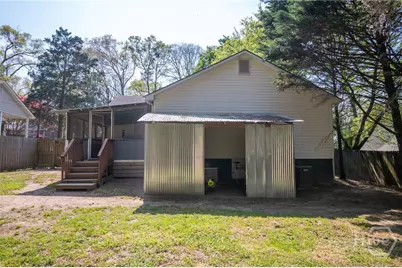 223 N 5th Avenue, Winder, GA 30680 - Photo 2