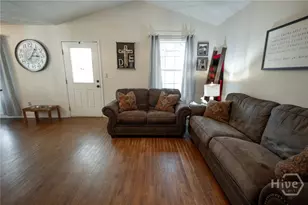 223 N 5th Ave, Winder, GA 30680 - Photo 6
