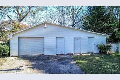362 Sims Street, Maysville, GA 30558 - Photo 2