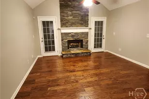 1407 Princeton Dr, Statham, GA 30666 - Photo 2