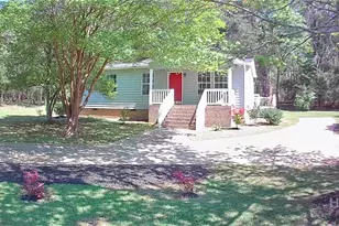620 S Hogan Dr, Westminster, SC 29693 - Photo 4