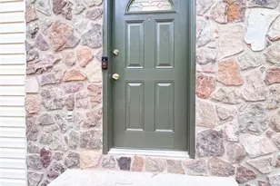 521 Sandstone Dr, Athens, GA 30605 - Photo 2
