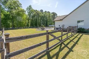 1607 Muscadine Dr, Hoschton, GA 30548 - Photo 56