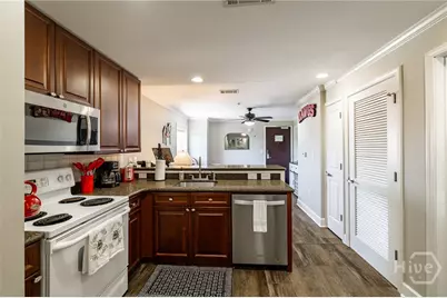 250 W Broad Street #601, Athens, GA 30601 - Photo 8