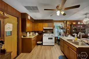 651 S Jackson St, Hartwell, GA 30643 - Photo 10