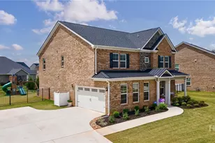 2062 Brookside Cir, Statham, GA 30666 - Photo 68