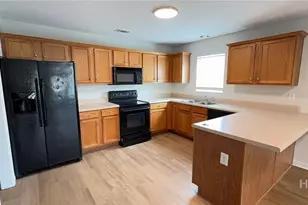 136 Bridgewater Cir, Athens, GA 30601 - Photo 2