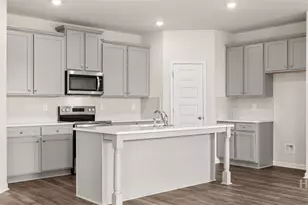 912 Stow Ln, Monroe, GA 30655 - Photo 8
