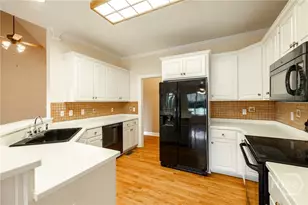 329 Harris Hills Dr, Athens, GA 30607 - Photo 10