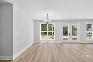 319 Tallulah Ct, Jefferson, GA 30549 - Photo 8