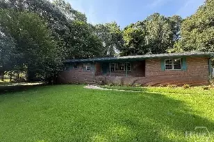 54 Dickson Cir, Jefferson, GA 30549 - Photo 2
